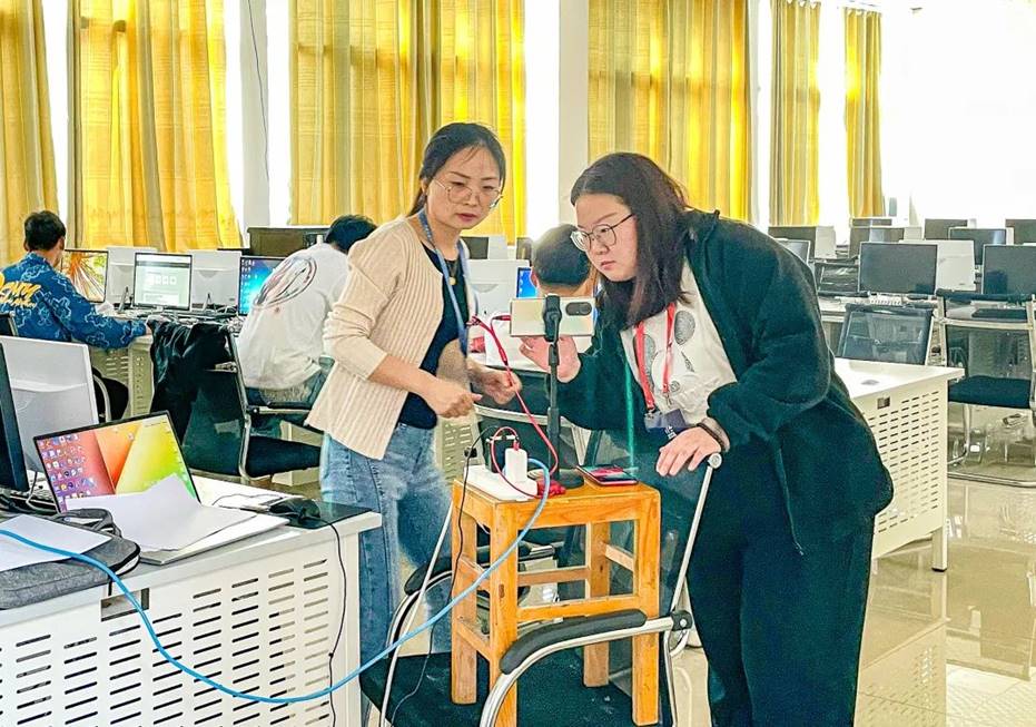 洛阳科技职业英皇娱乐场
成功举办第十三届“蓝桥杯”河南省赛 洛阳科技职业英皇娱乐场
成功举办第十三届“蓝桥杯”河南省赛