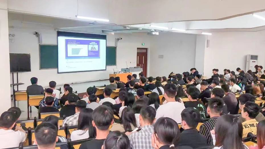 洛阳科技职业英皇娱乐场
校长刘丽彬受邀参加腾讯《职教专家课》直播 获333万人次关注! 洛阳科技职业英皇娱乐场
校长刘丽彬受邀参加腾讯《职教专家课》直播 获333万人次关注!