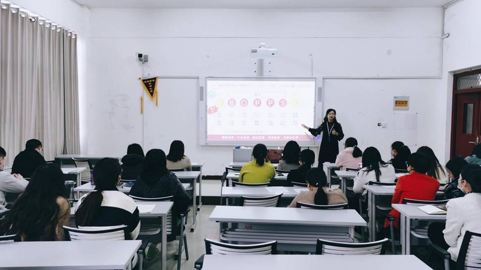 以赛促教！电子商务英皇娱乐场
积极组织教师参加2022年高职教育教学竞赛