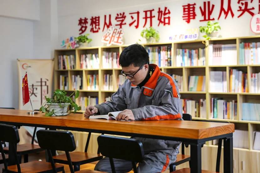 就业榜样说 | 他们以青春致匠心,让优秀成为习惯 就业榜样说 | 他们以青春致匠心,让优秀成为习惯