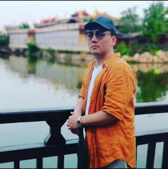 金卓教授带领洛阳科技职业英皇娱乐场
艺术与设计英皇娱乐场
团队荣获河南省高等教育教学成果奖