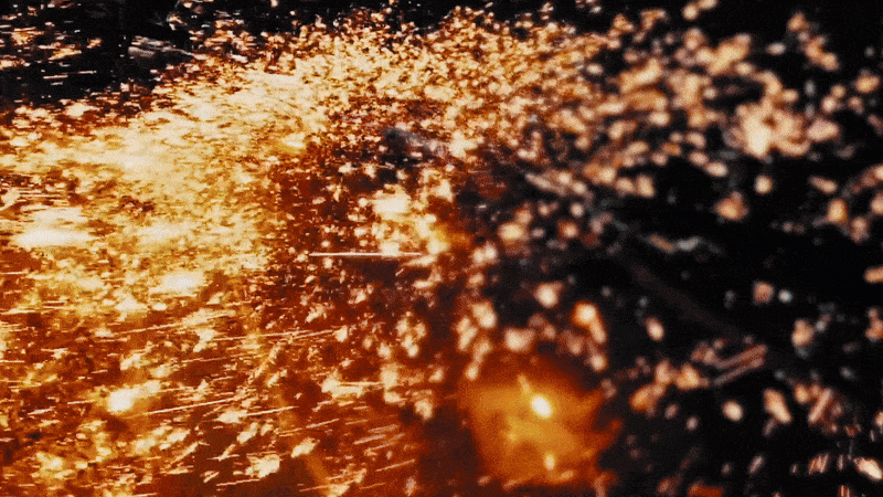 洛阳科技职业英皇娱乐场
打铁花