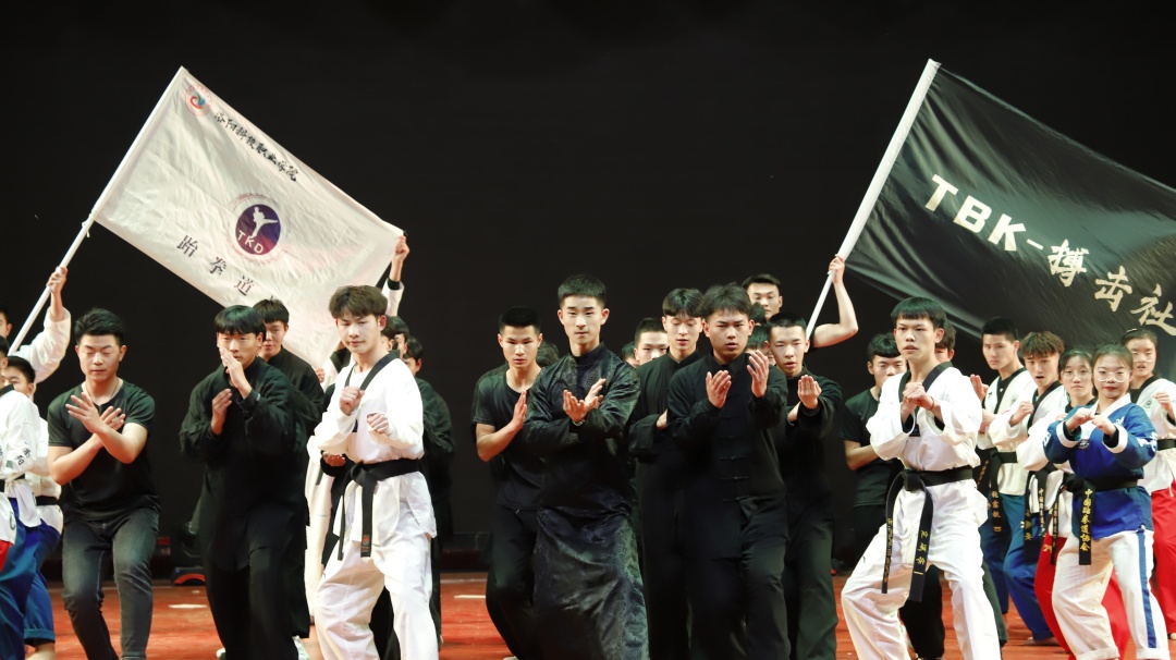 1609397647118173.jpg a4c9bdda7bf828f39f7bd790e46695d2-sz_2342680.jpg