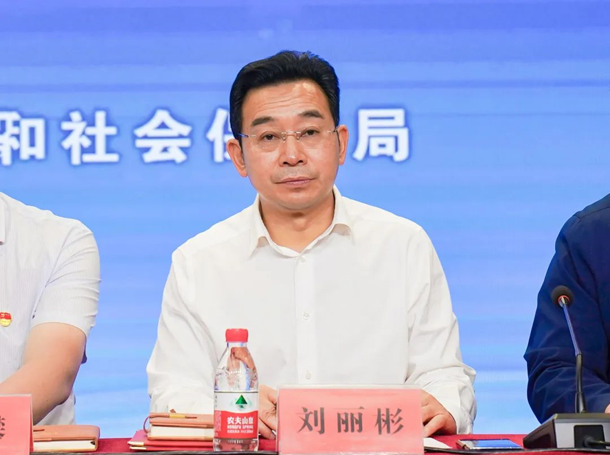 洛阳科技职业英皇娱乐场
代表驻洛高职院校发言献策! 洛阳科技职业英皇娱乐场
代表驻洛高职院校发言献策!