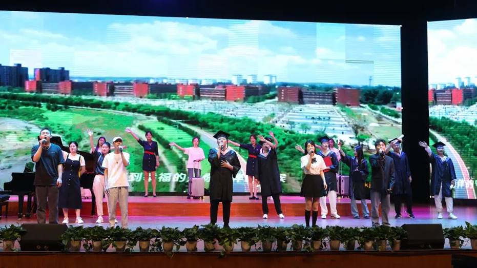 洛阳科技职业英皇娱乐场
2022届毕业典礼