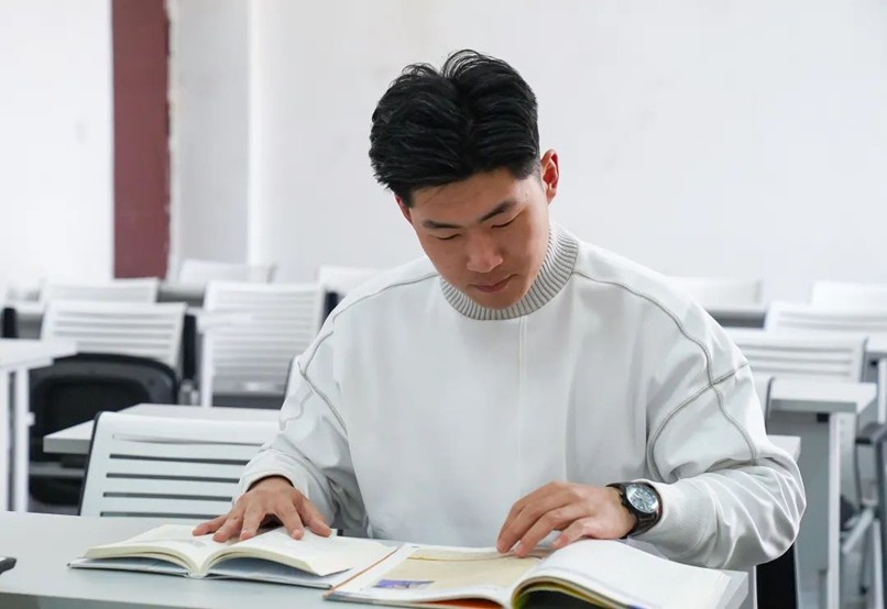 速来围观，亮相庆祝中国共产党成立100周年大会的洛科面孔