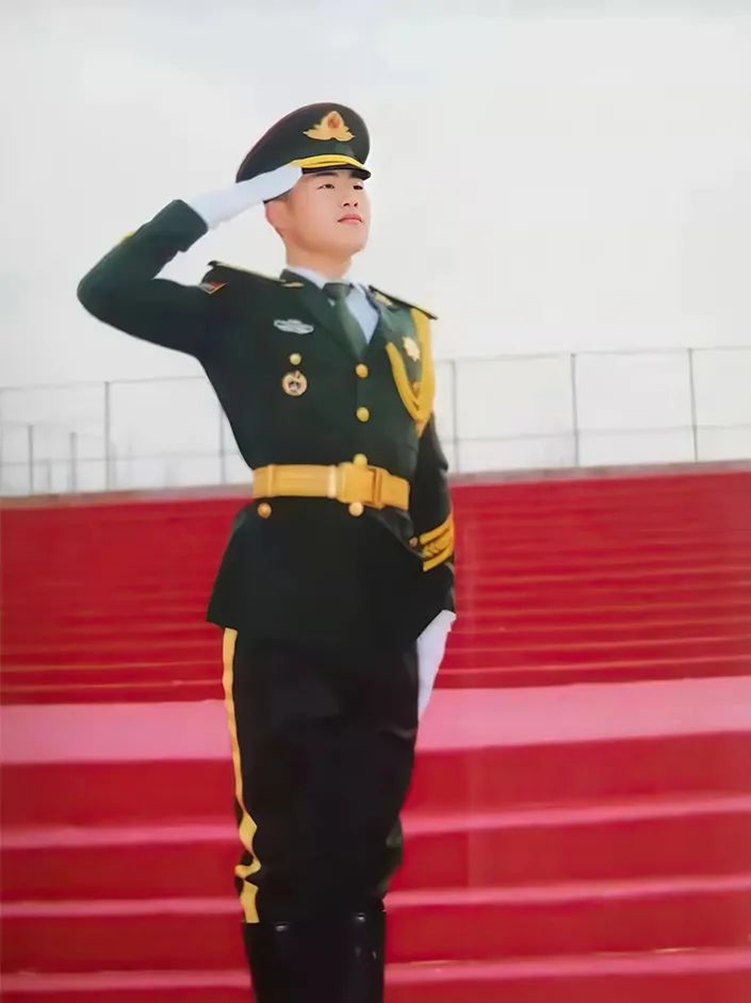 速来围观，亮相庆祝中国共产党成立100周年大会的洛科面孔