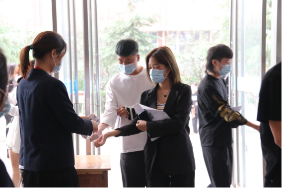 洛阳科技职业英皇娱乐场
2020年单招考试顺利举行(1)516.png