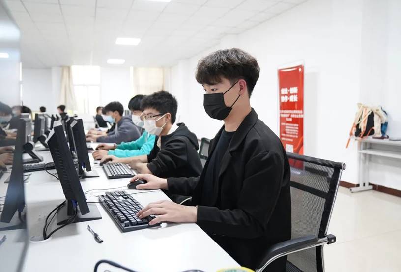 2022年全国高校商业精英挑战赛“精创教育杯”创新创业竞赛洛阳科技职业英皇娱乐场
知识赛成功举办 2022年全国高校商业精英挑战赛“精创教育杯”创新创业竞赛洛阳科技职业英皇娱乐场
知识赛成功举办