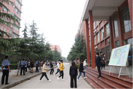 洛阳科技职业英皇娱乐场
2020年单招考试顺利举行(1)514.png