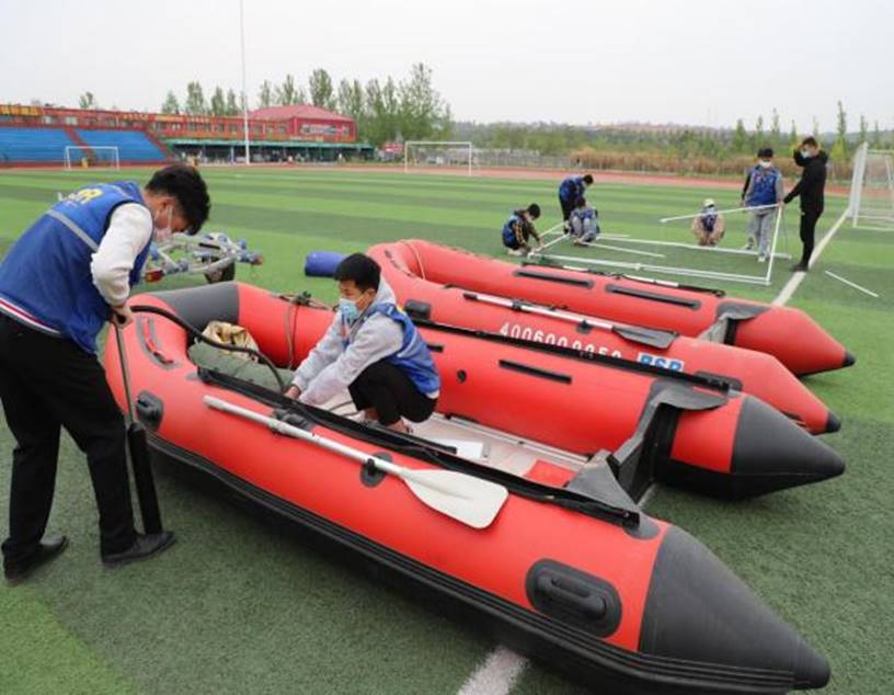 2共筑平安校园 撑起一片“蓝天” 2共筑平安校园 撑起一片“蓝天”