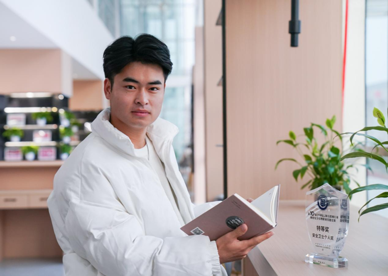 正青春 | 稳扎稳打拿国奖，少年不惧岁月长！